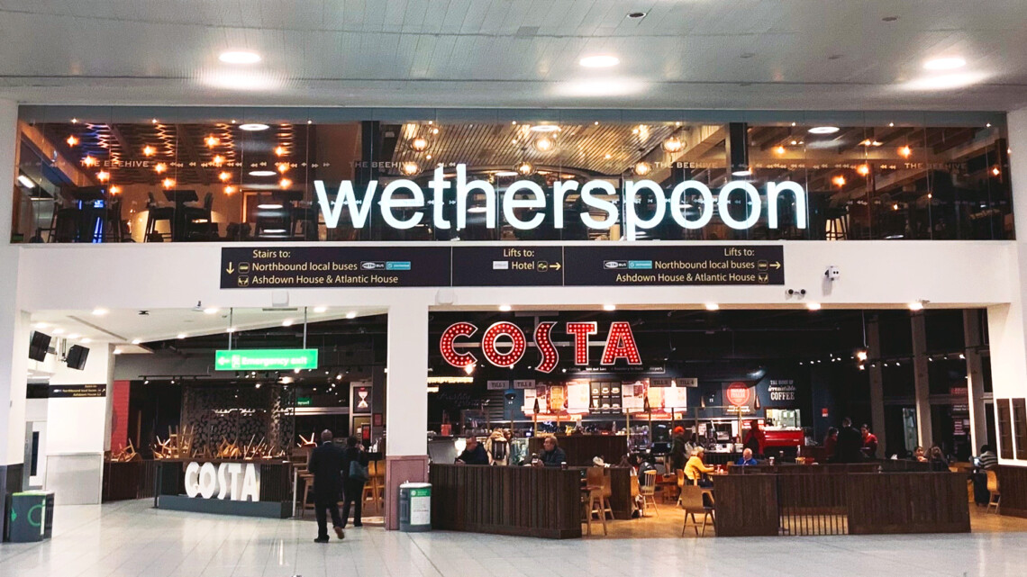J D Wetherspoon The Beehive P/H, Gatwick Airport